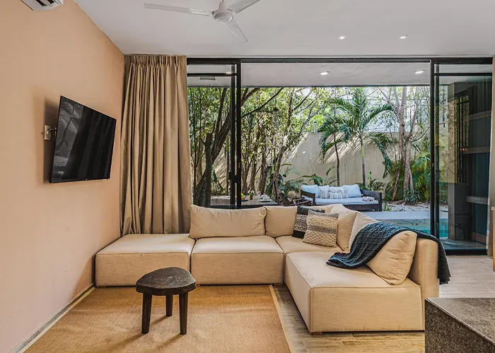 Serene 4br W Pool Hot Tub 1xfree Breakfast *